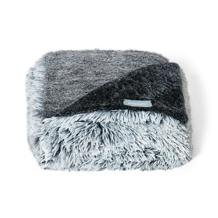 Snooza Calming Chinchilla Dog Blanket Silver Grey