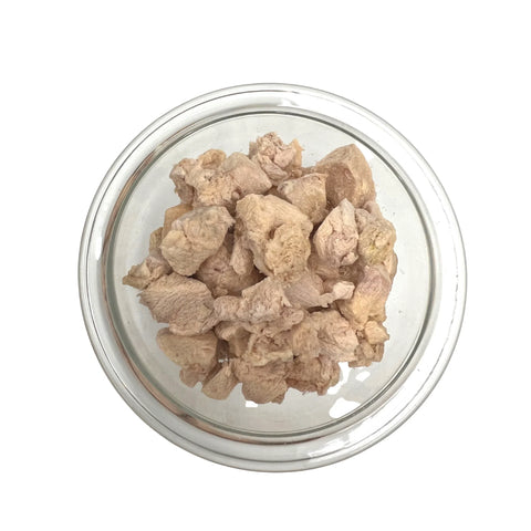 Freezy Paws Freeze Dried Chicken Breast with Colostrum Pet Treats for Cats & Dogs